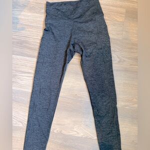 Aerie the hugger leggings. Black / charcoal grey. Pockets. Size M